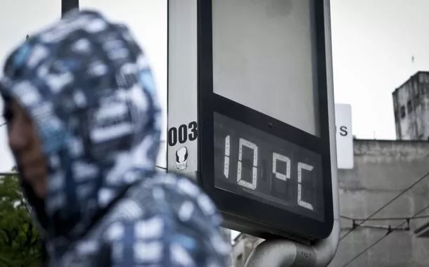 Frente fria avança pelo Brasil e provoca chuvas, geadas e queda nas temperaturas