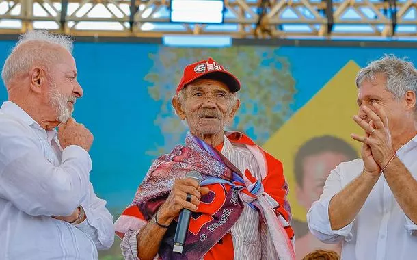 Lula defende a democratização da terra no Brasil: 'o povo deve ter acesso para produzir'