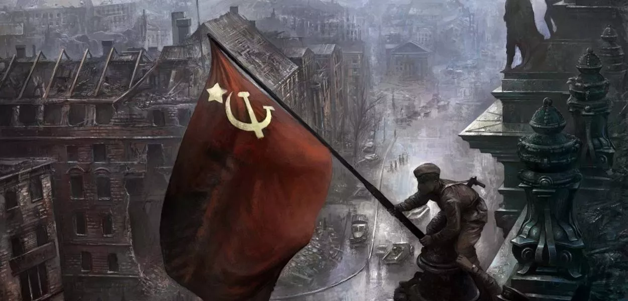 Bandeira da URSS hasteada no Reichstag, sede do parlamento em Berlim, depois do suicídio de Hitler e a tomada da cidade pelo Exército Vermelho - 2.mai.45