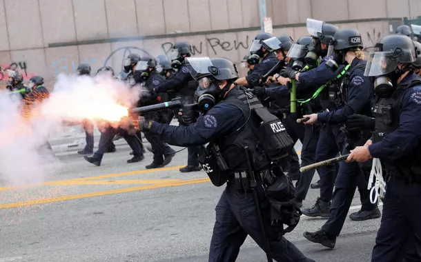 Guerra civil nos EUA? Trump envia 2 mil policiais federais à Califórnia